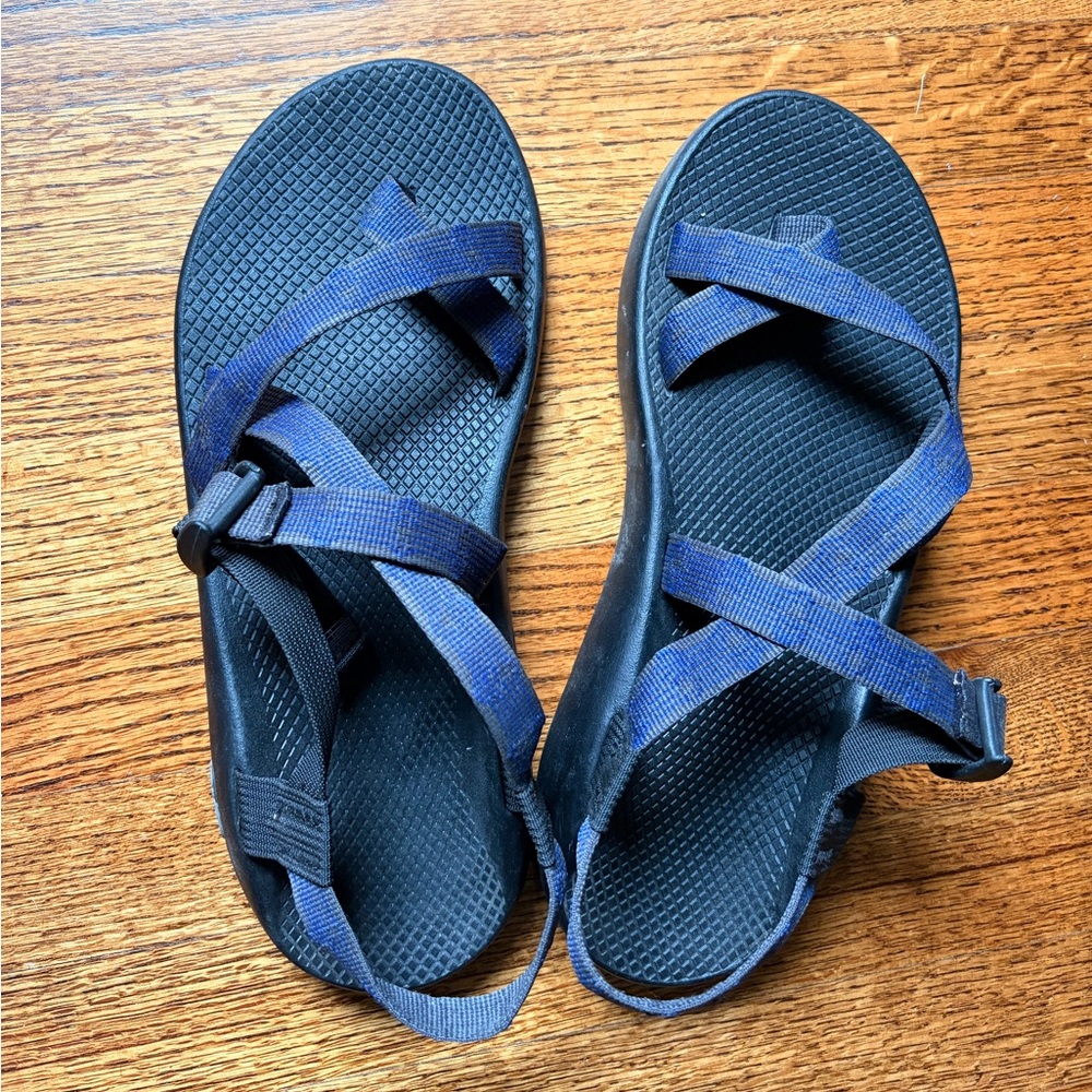 Chaco | Men’s size 12 Hiking Sandal
Navy Blue
Z/2 adjustable strap